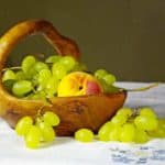 Olivenholzschale mit Obst