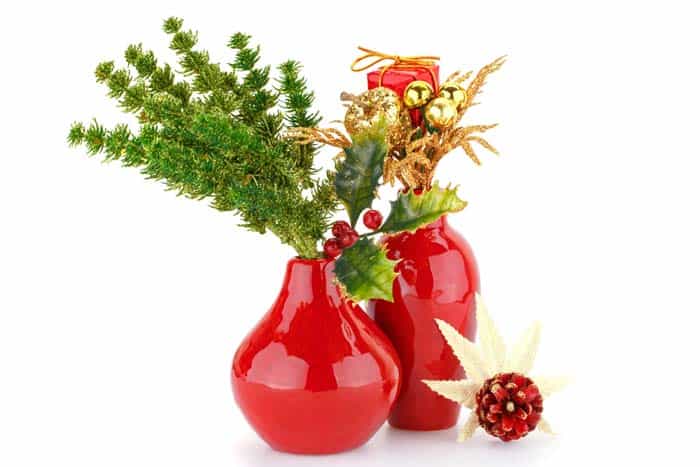 Vasen in Rot als Weihnachtsdeko (depositphotos.com)