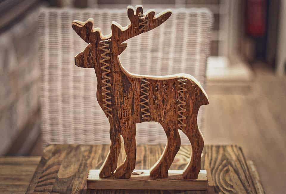 Hirsch als selbstgemachte Holzdeko