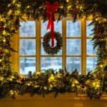 Weihnachtsgirlande für die Fensterbank